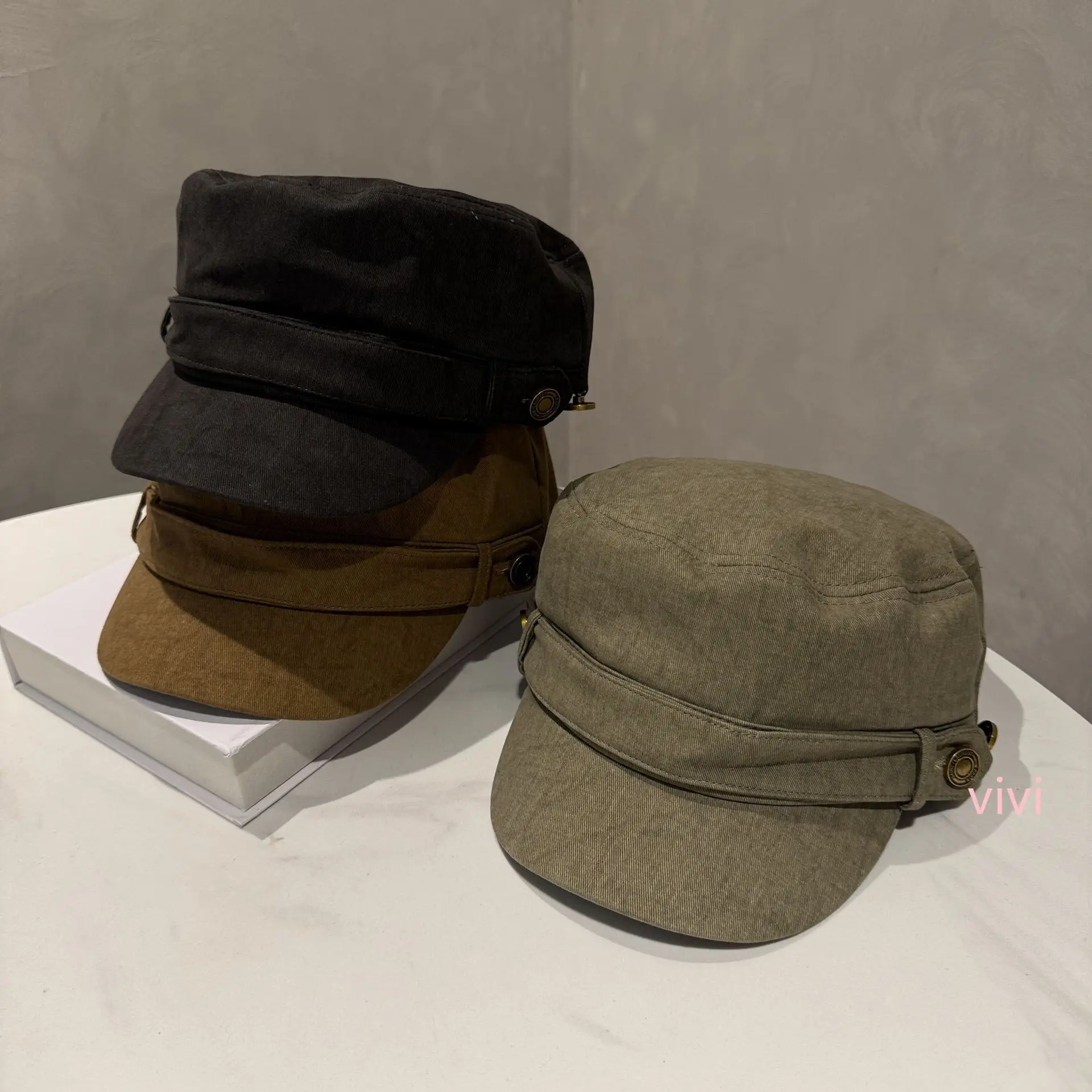 Women American Retro Duckbill Hat Brown 2025 — feature 9