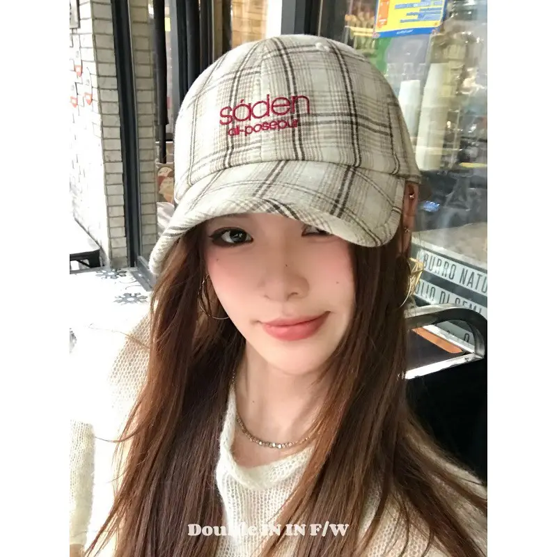 Women Plaid Wide Brim Cap Small - Image 9