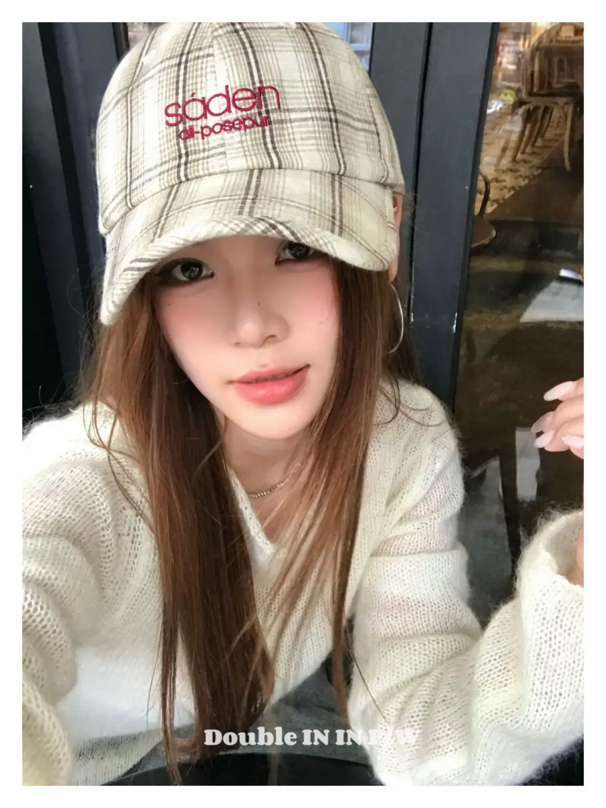 Women Plaid Wide Brim Cap Small — feature 8