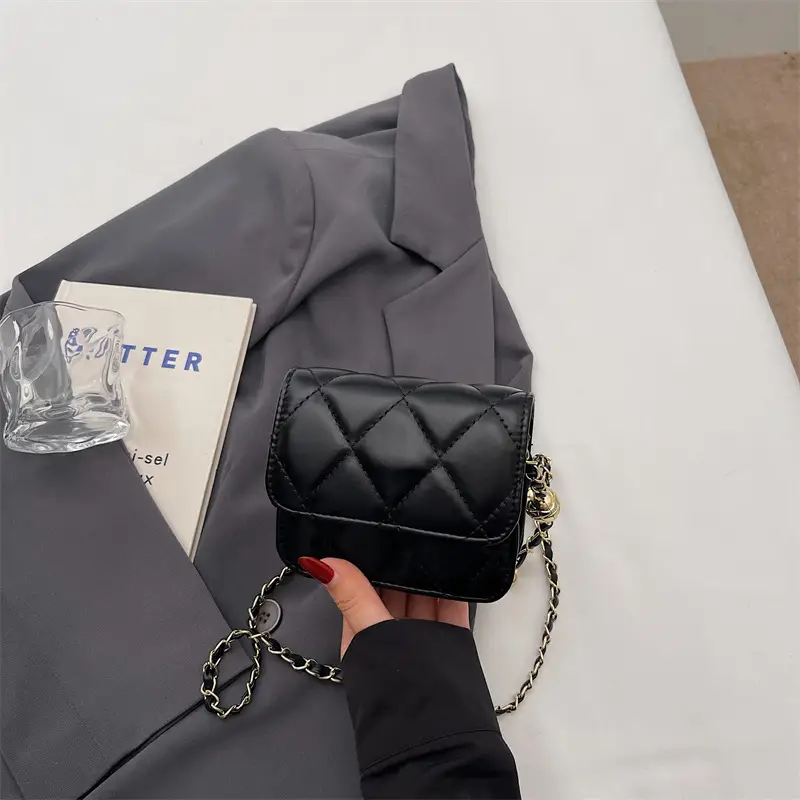 Red Quilted Chain Crossbody Bag for Women - Image 2