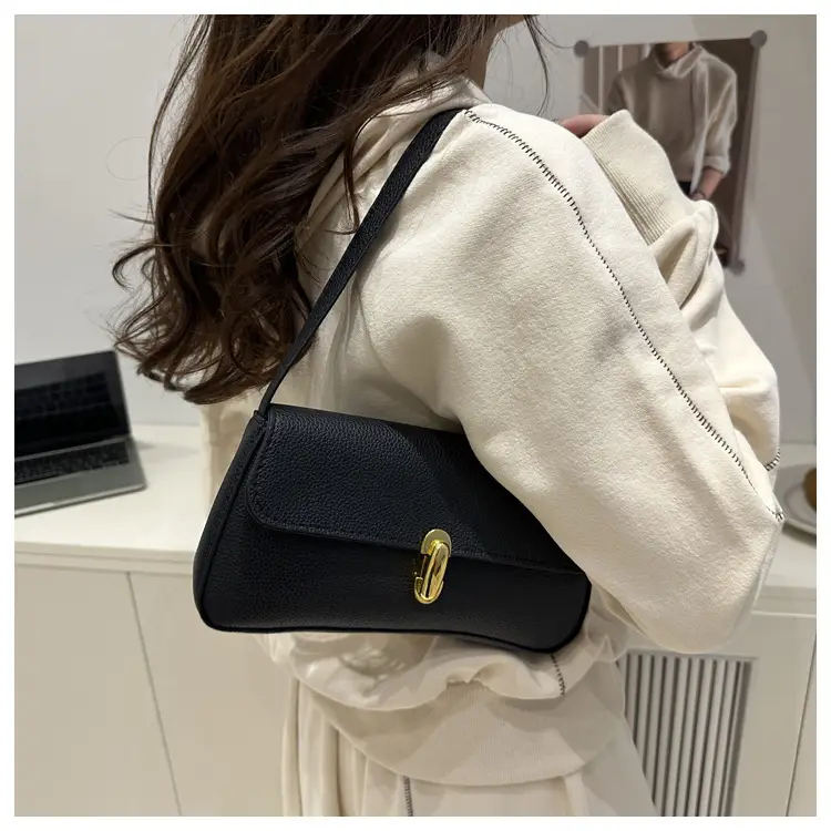 Black Peptide Leather Shoulder Bag for Women Autumn 2025 — feature 13