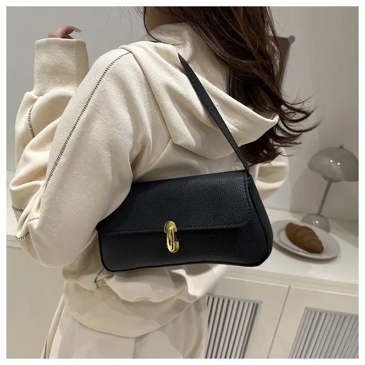 Black Peptide Leather Shoulder Bag for Women Autumn 2025 — feature 14
