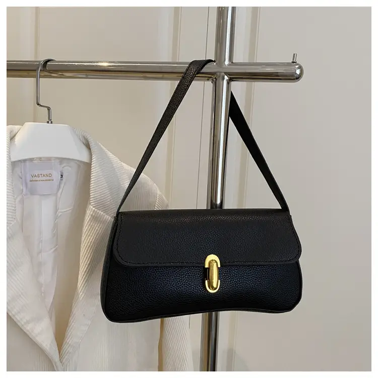 Black Peptide Leather Shoulder Bag for Women Autumn 2025 — feature 17