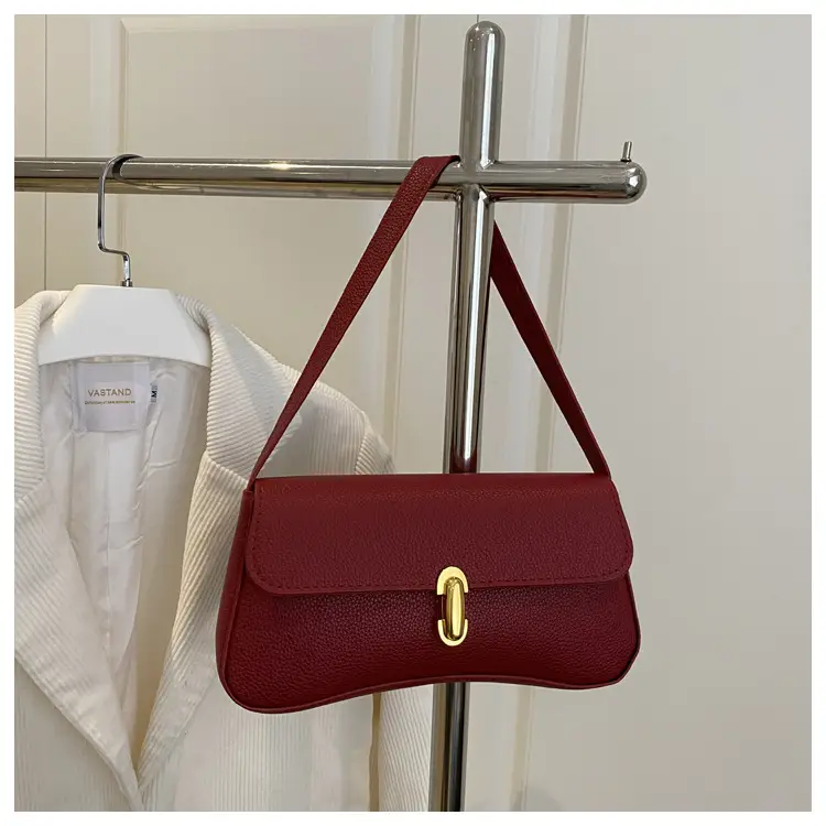 Black Peptide Leather Shoulder Bag for Women Autumn 2025 — feature 18