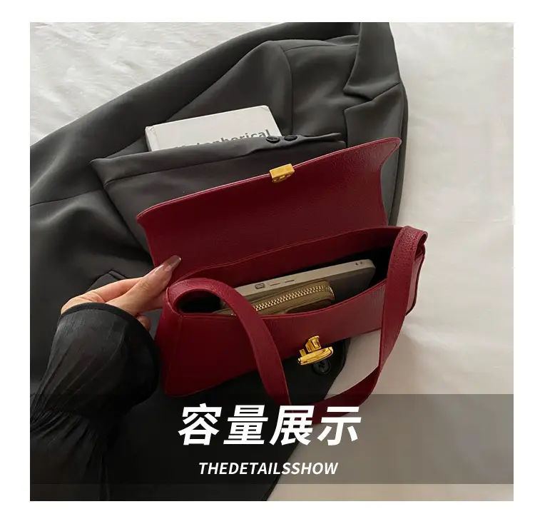 Black Peptide Leather Shoulder Bag for Women Autumn 2025 — feature 4