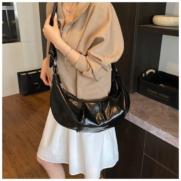 Retro Red Leather Shoulder Bag for Women 2025 — feature 20