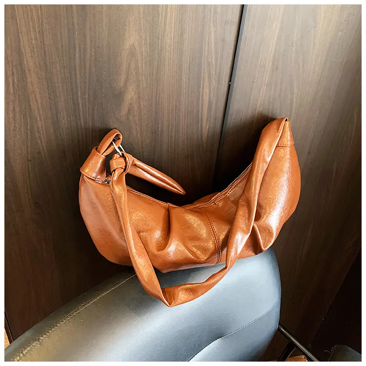 Retro Red Leather Shoulder Bag for Women 2025 — feature 24