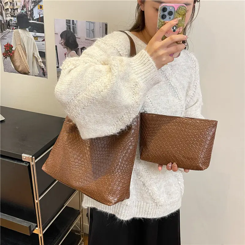 Black Woven Shoulder Bag Large Capacity 2025 - Image 7