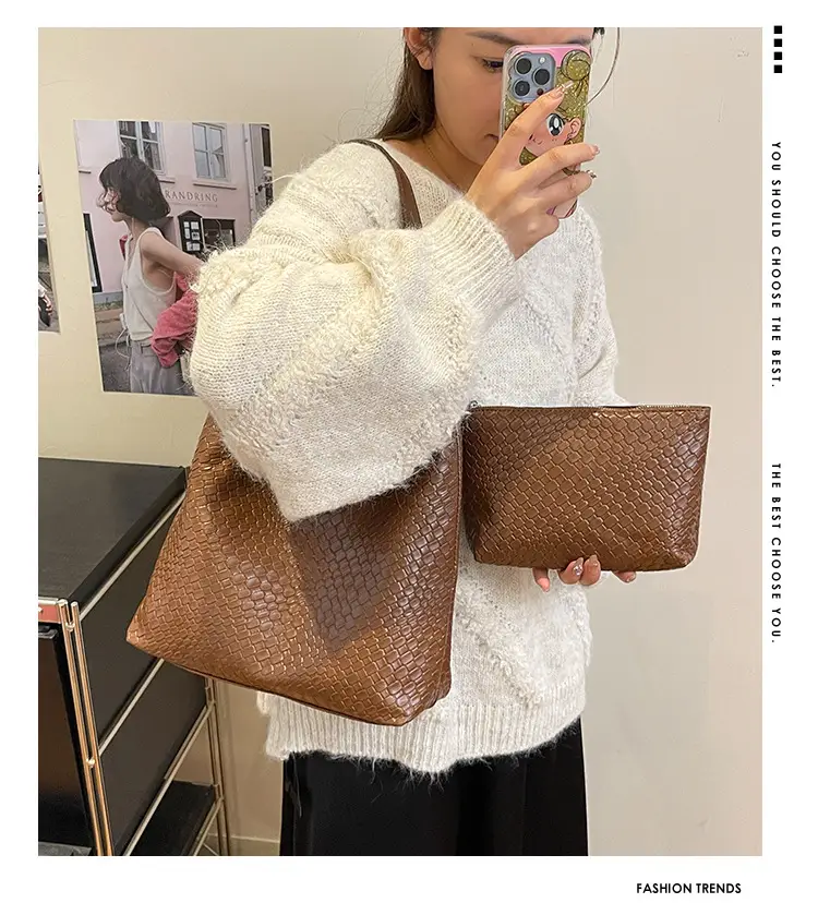 Black Woven Shoulder Bag Large Capacity 2025 — feature 1
