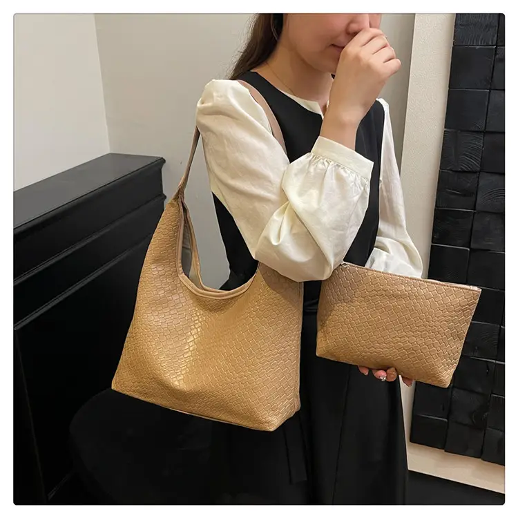 Black Woven Shoulder Bag Large Capacity 2025 — feature 20