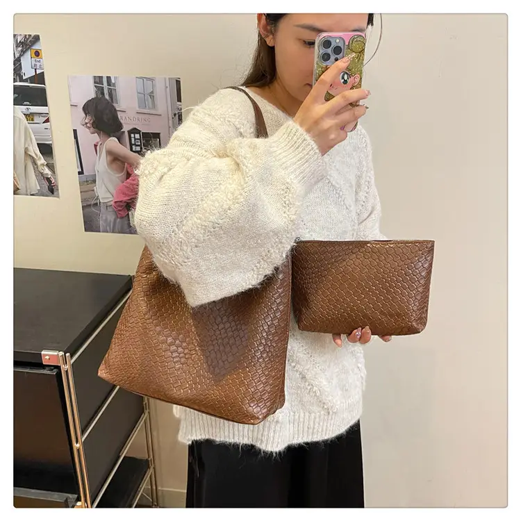 Black Woven Shoulder Bag Large Capacity 2025 — feature 26
