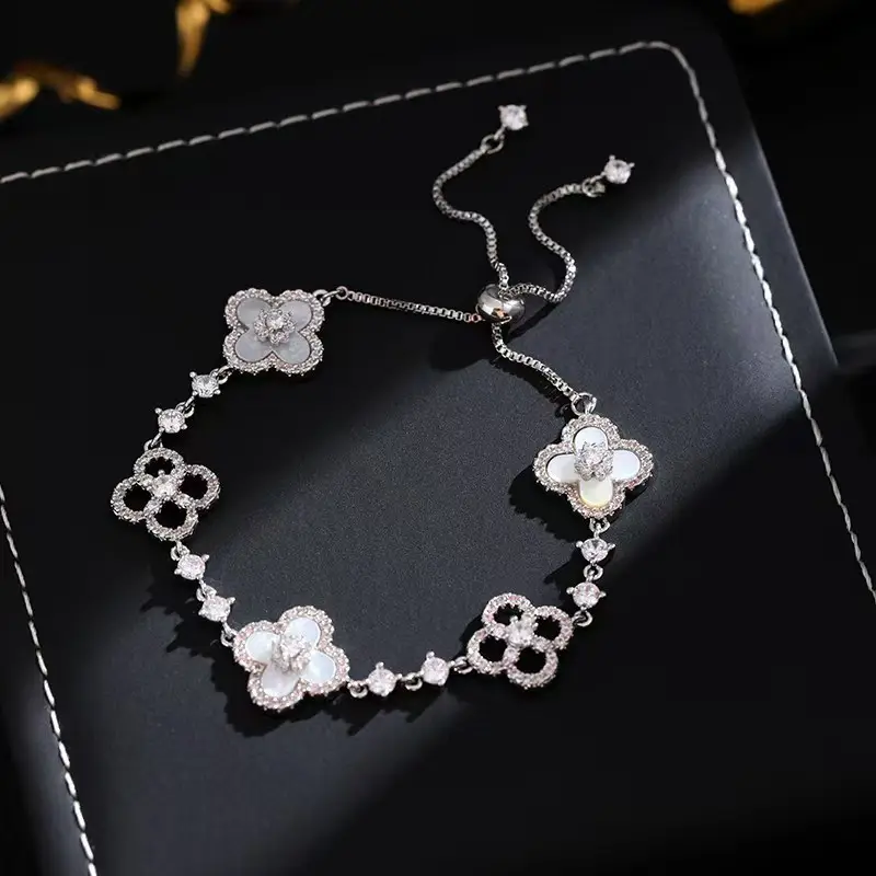 Lucky Clover Bracelet for Women with Pearl & Gold Silver — feature 3