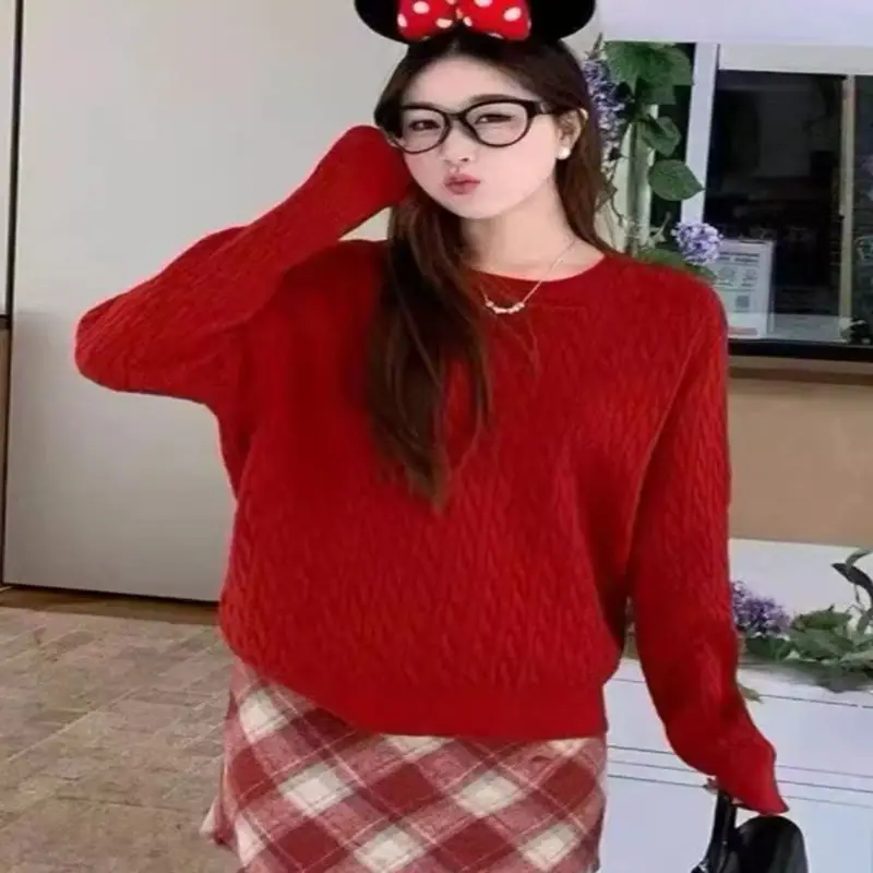 Twist Knit Pullover Sweater with a High-End Feel, Women's 2026 New Autumn and Winter Slim-Fit Short Top