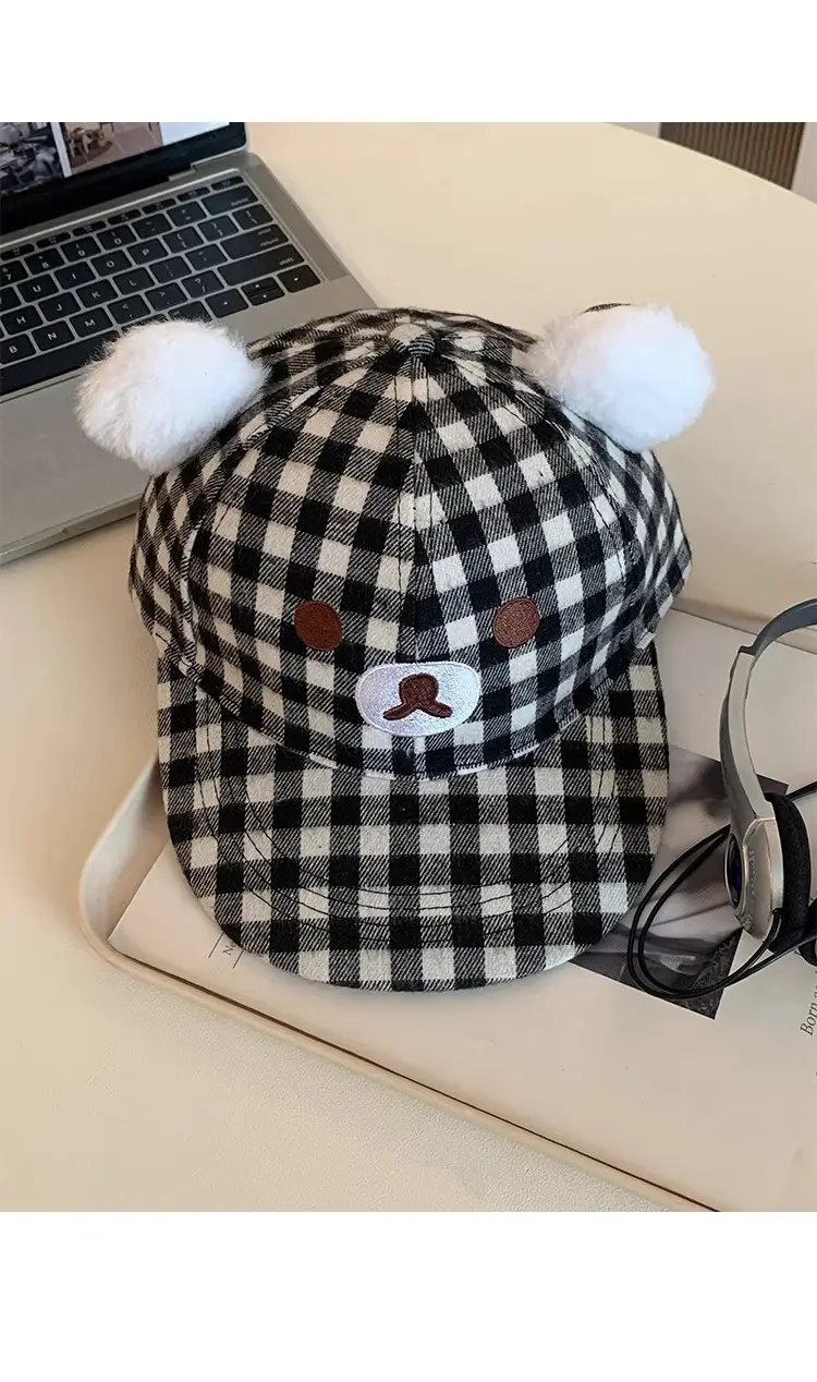 Women Duckbill Cap Black White Plaid Large Head — feature 10