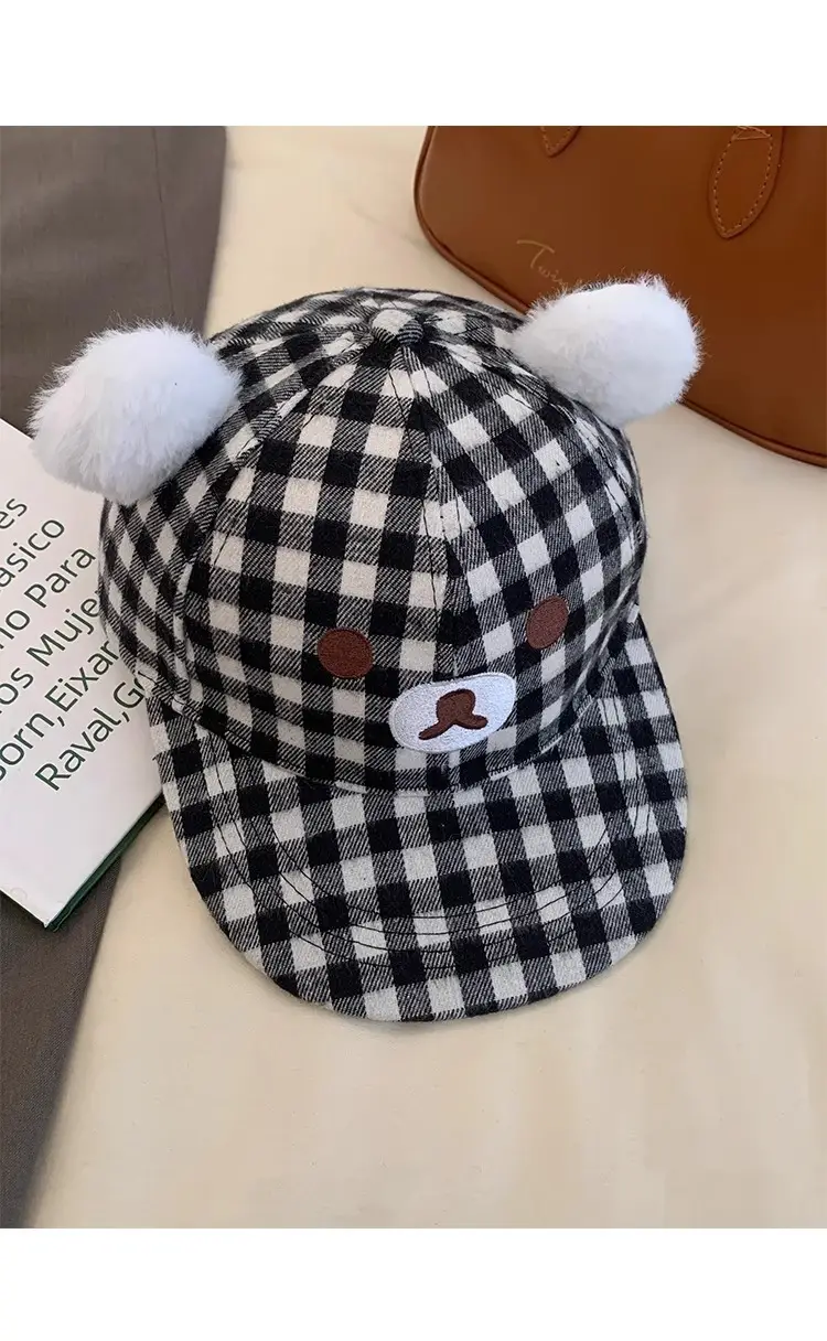 Women Duckbill Cap Black White Plaid Large Head — feature 9