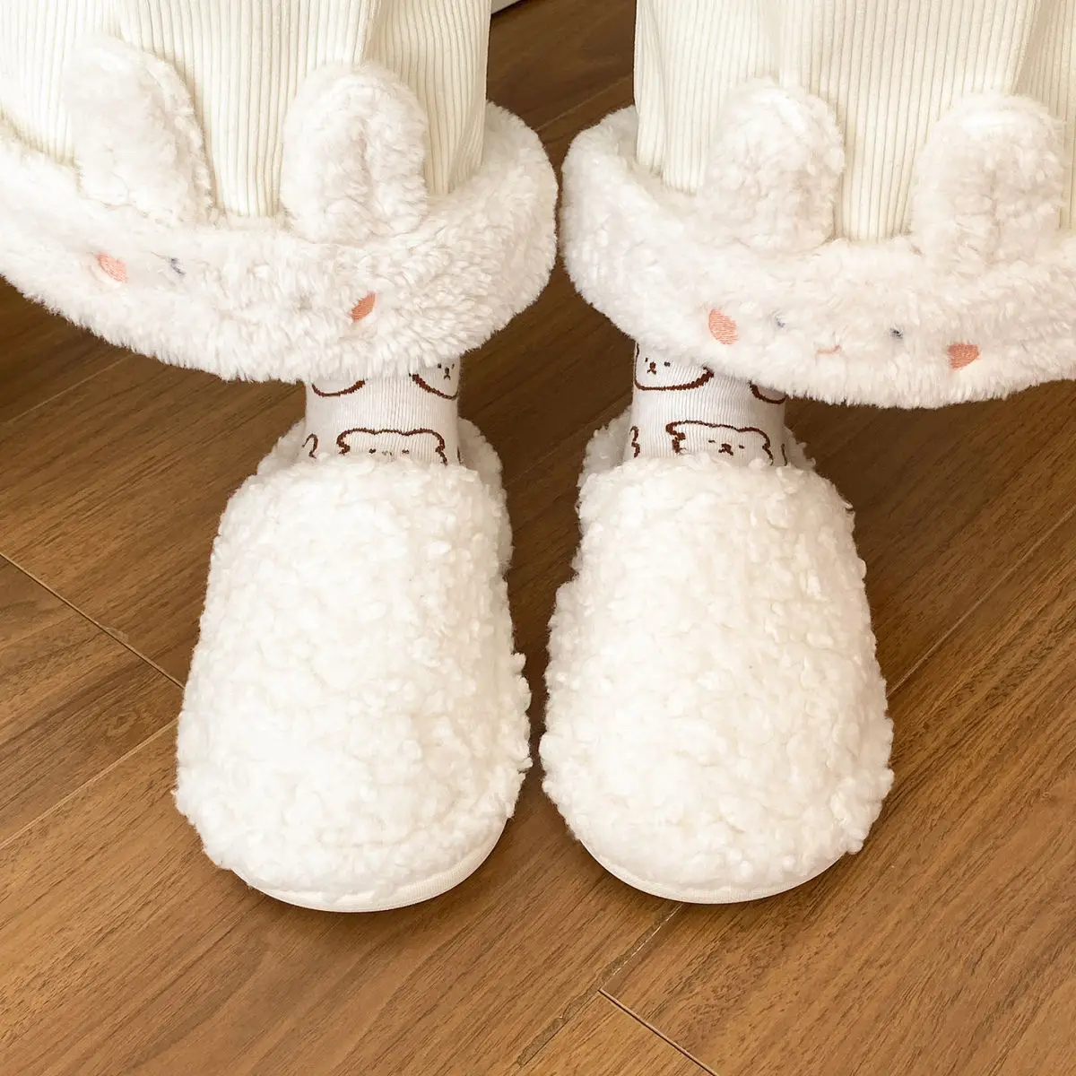 White Wool Fluffy Slippers for Women Winter Comfort — feature 38