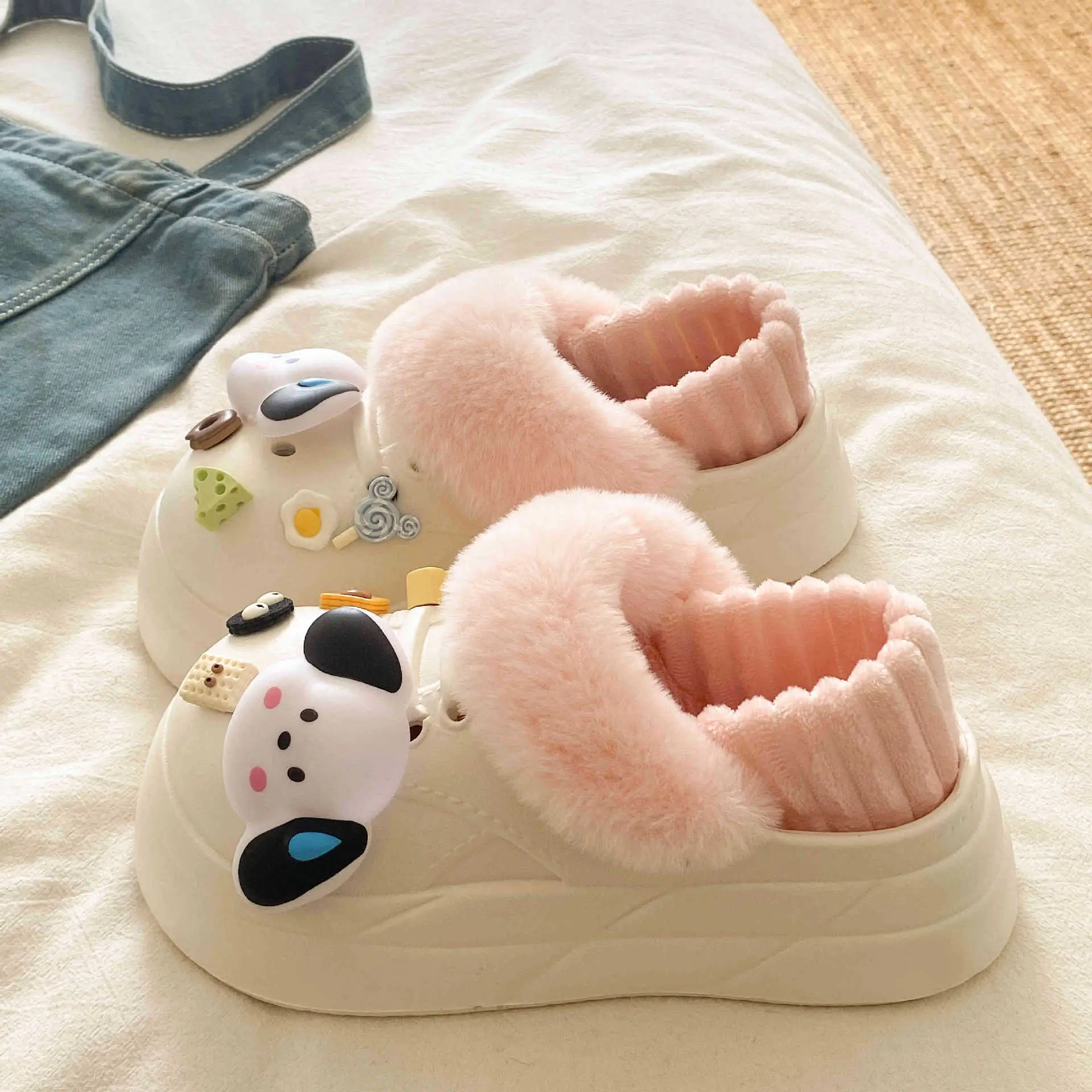 2025 Warm Winter Slippers Black with Faux Fur Lining