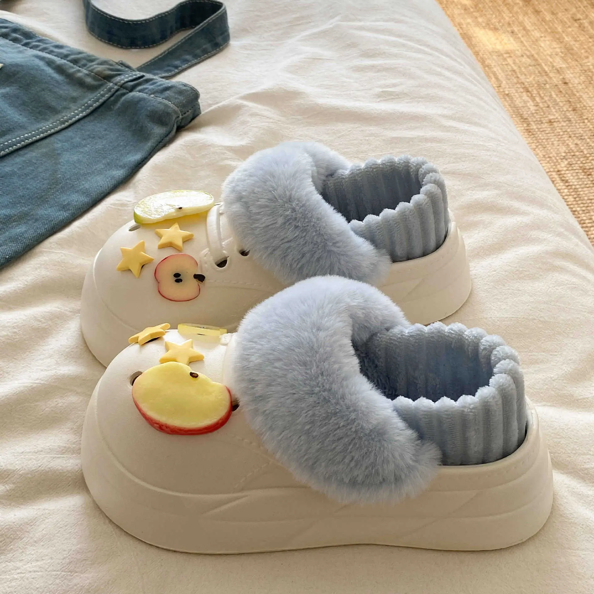 2025 Warm Winter Slippers Black with Faux Fur Lining