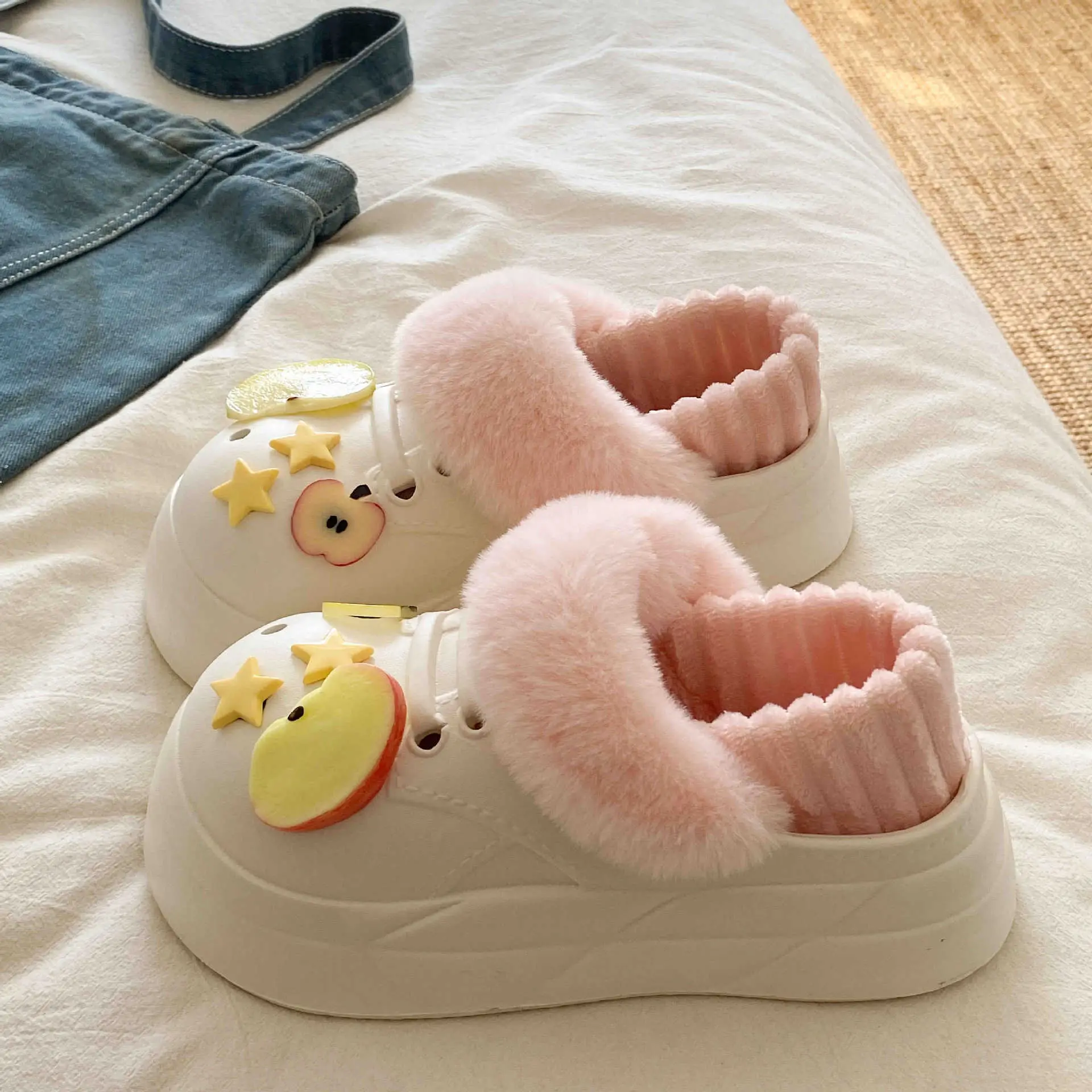 2025 Warm Winter Slippers Black with Faux Fur Lining