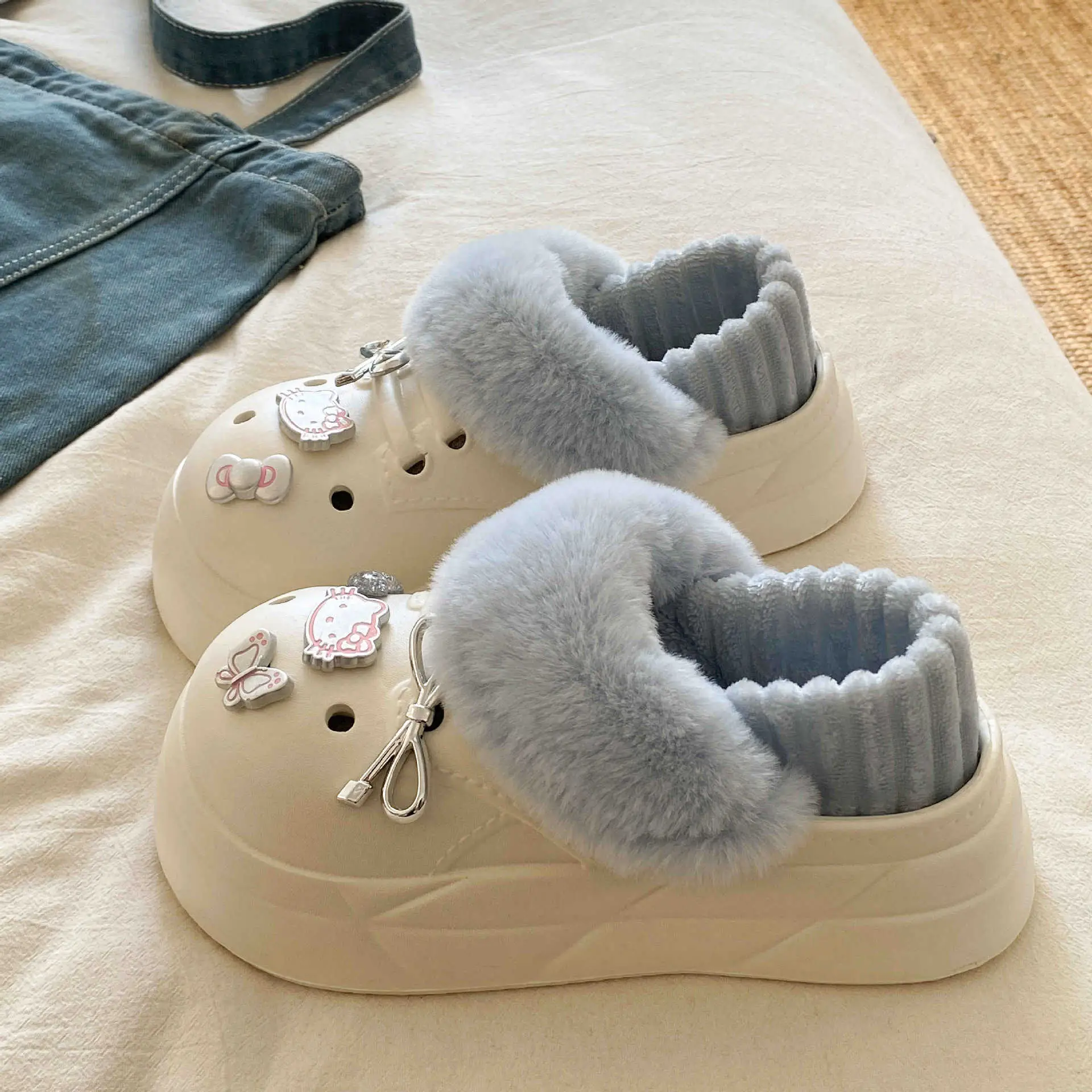 2025 Warm Winter Slippers Black with Faux Fur Lining