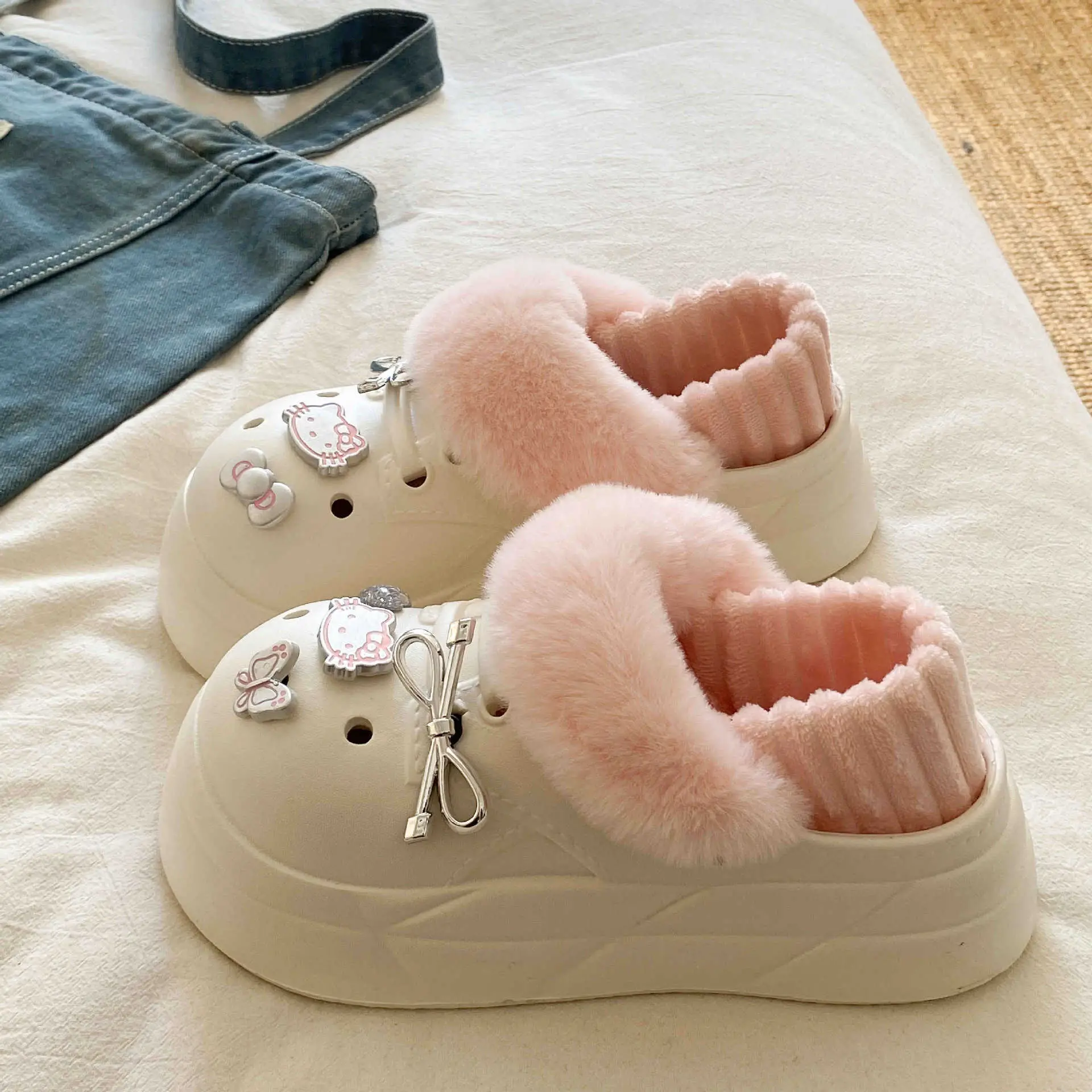 2025 Warm Winter Slippers Black with Faux Fur Lining