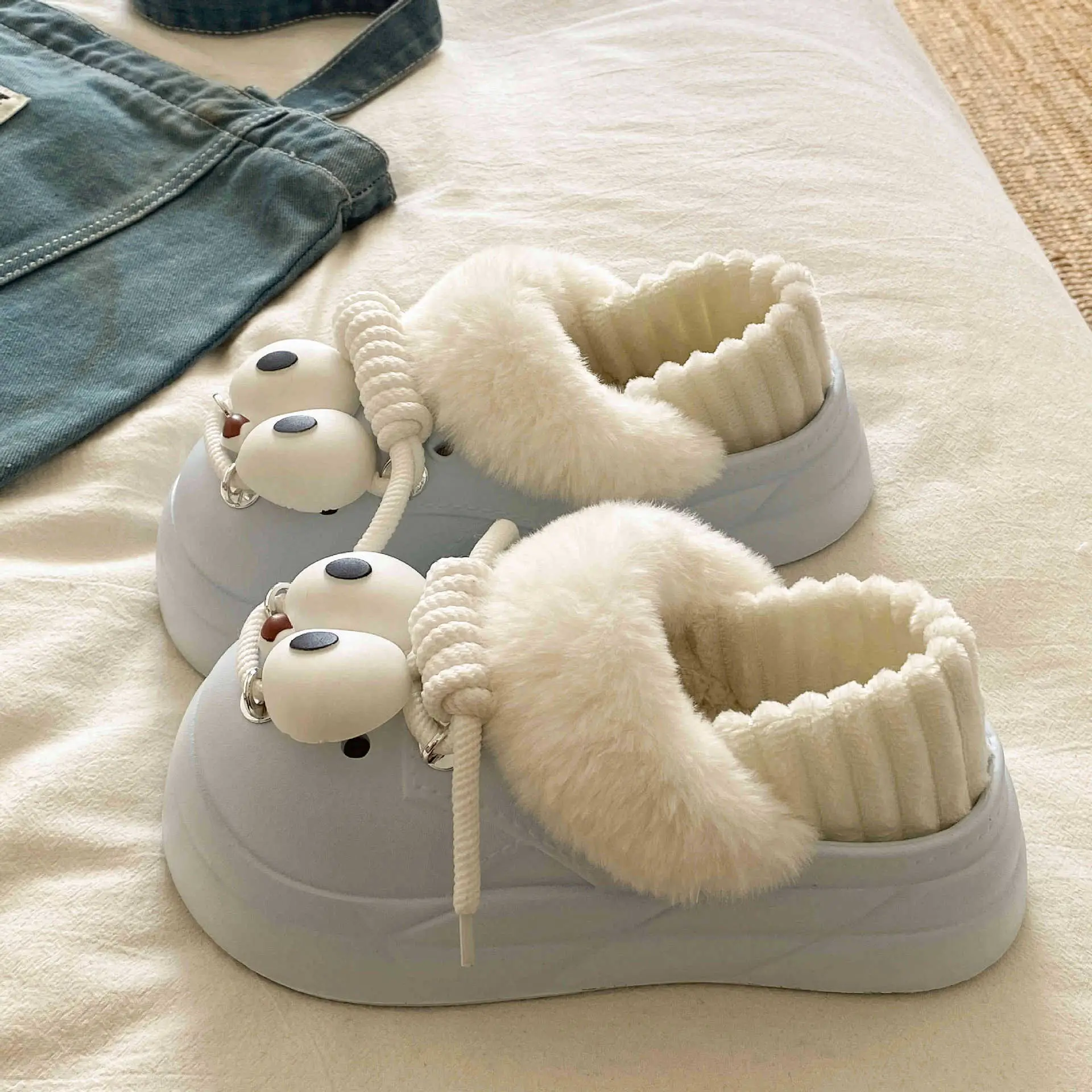 2025 Warm Winter Slippers Black with Faux Fur Lining