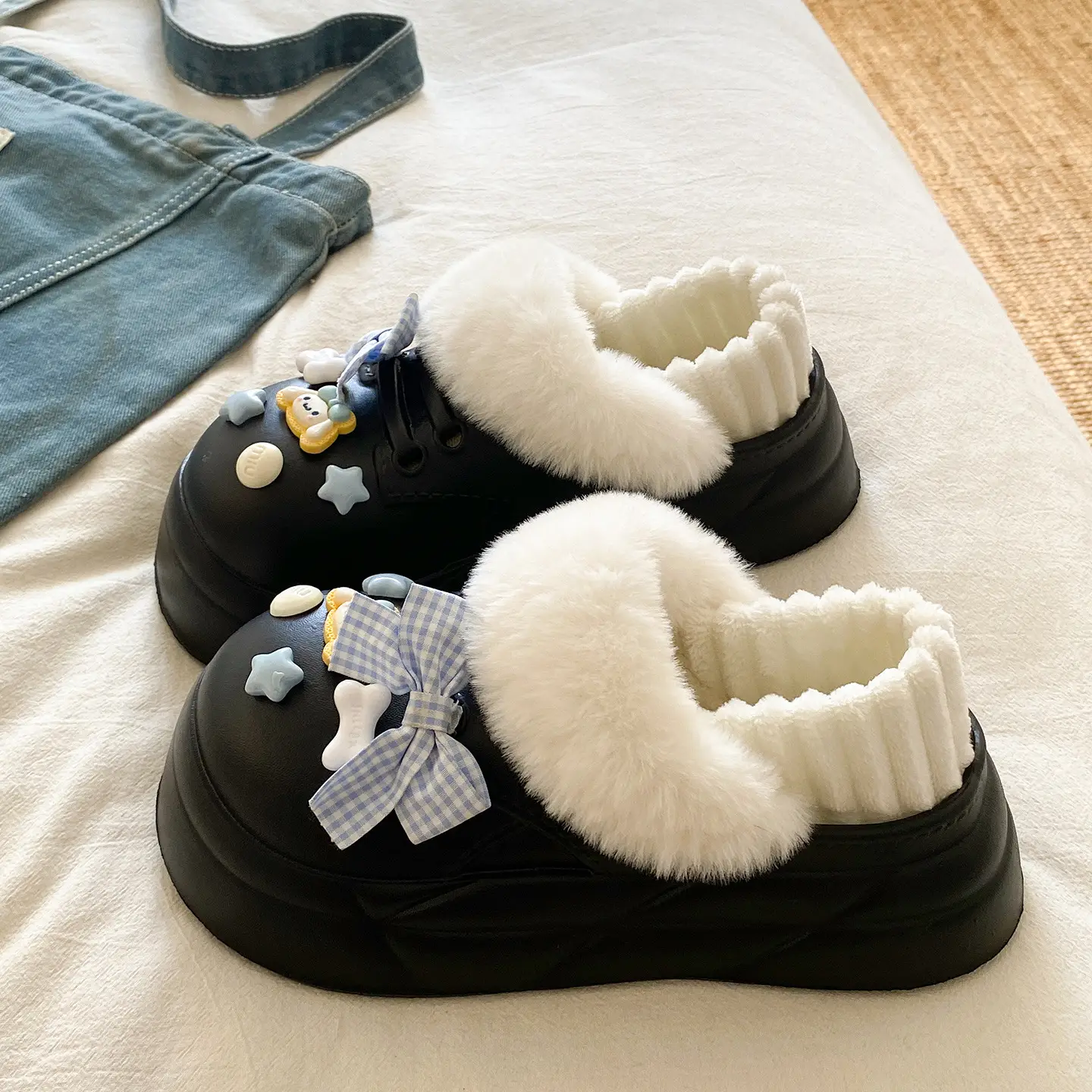 2025 Warm Winter Slippers Black with Faux Fur Lining