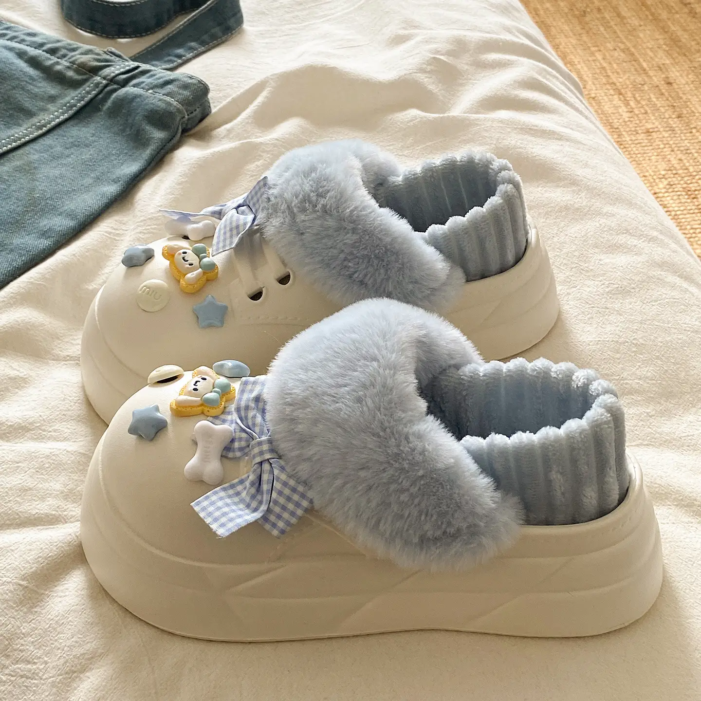 2025 Warm Winter Slippers Black with Faux Fur Lining