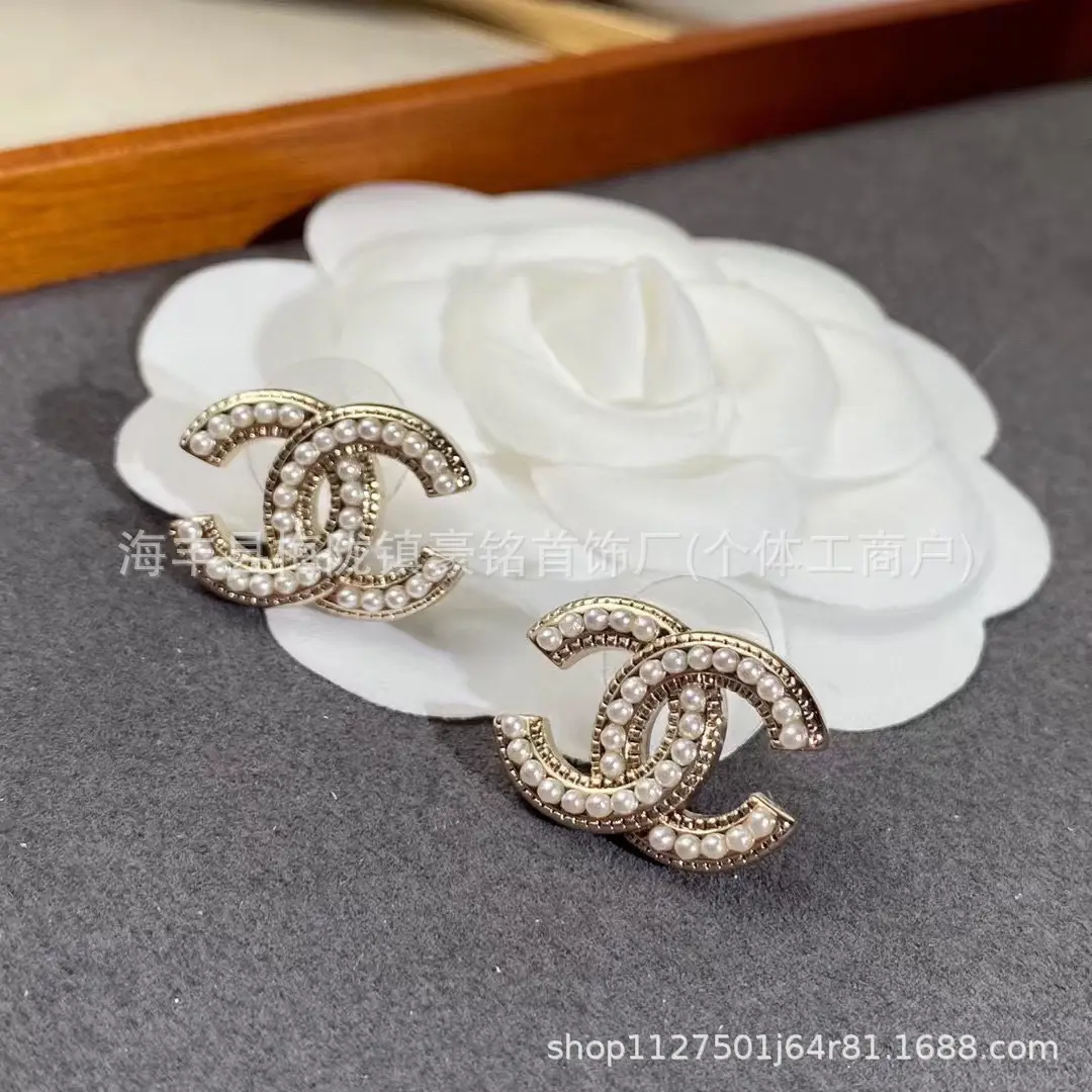 Pearl Pentagram Earrings High Quality Small — feature 8