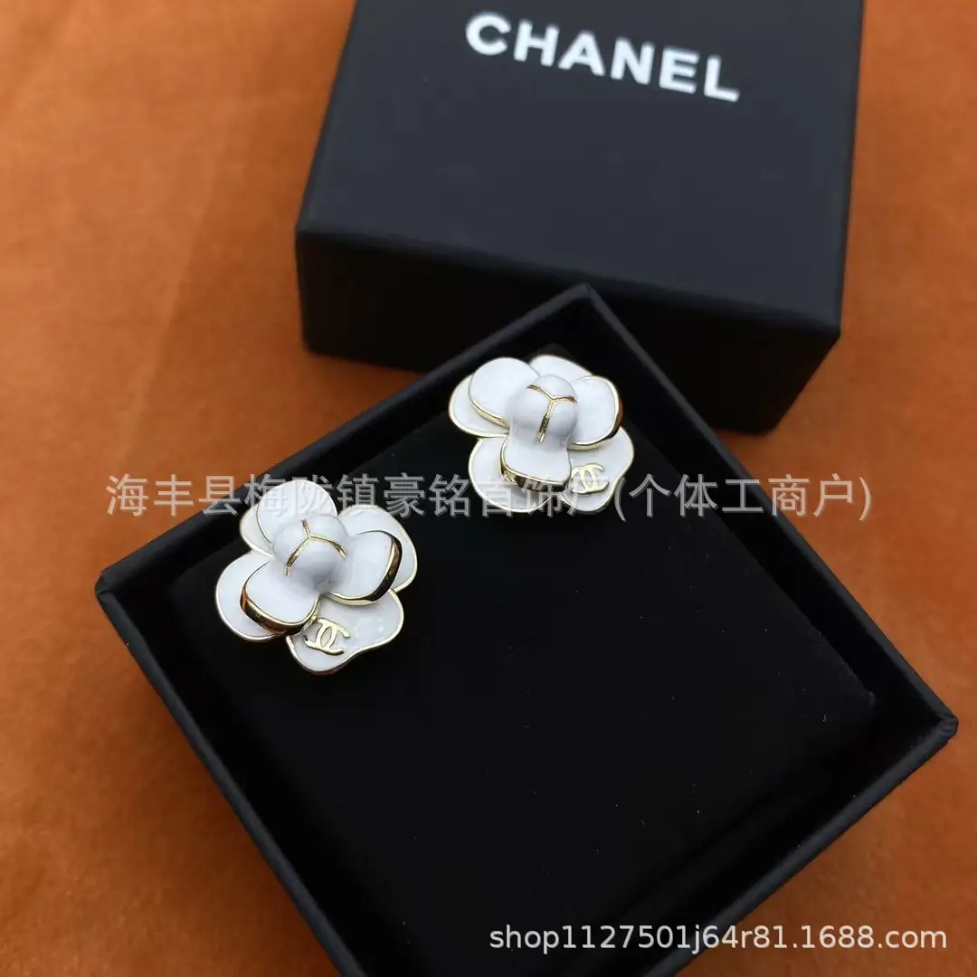 Pearl Pentagram Earrings High Quality Small - Image 8