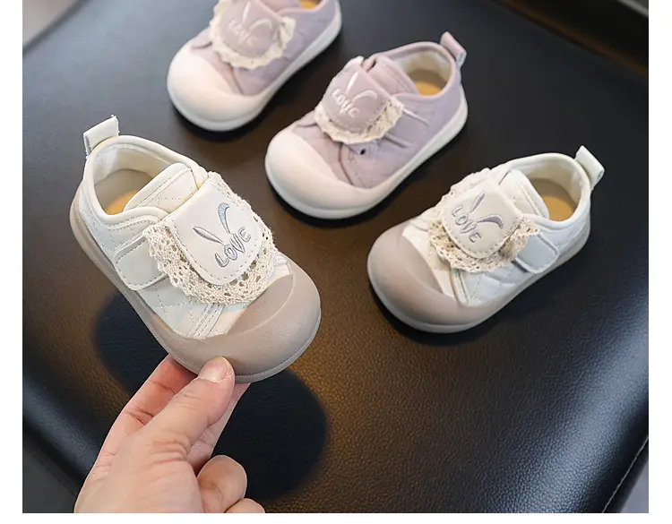 Children's Casual Sports Shoes 2025 New Breathable White Shoes Female Baby Toddler Shoes Versatile Soft Sole Baby Shoes — feature 7