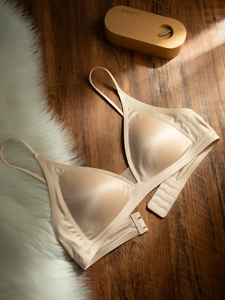 Cynl Milk Satin French Deep V Neck Intimates Women's Summer Spaghetti Straps Seamless Triangle Cup Small Breasts No Rims Thin Bra — feature 13