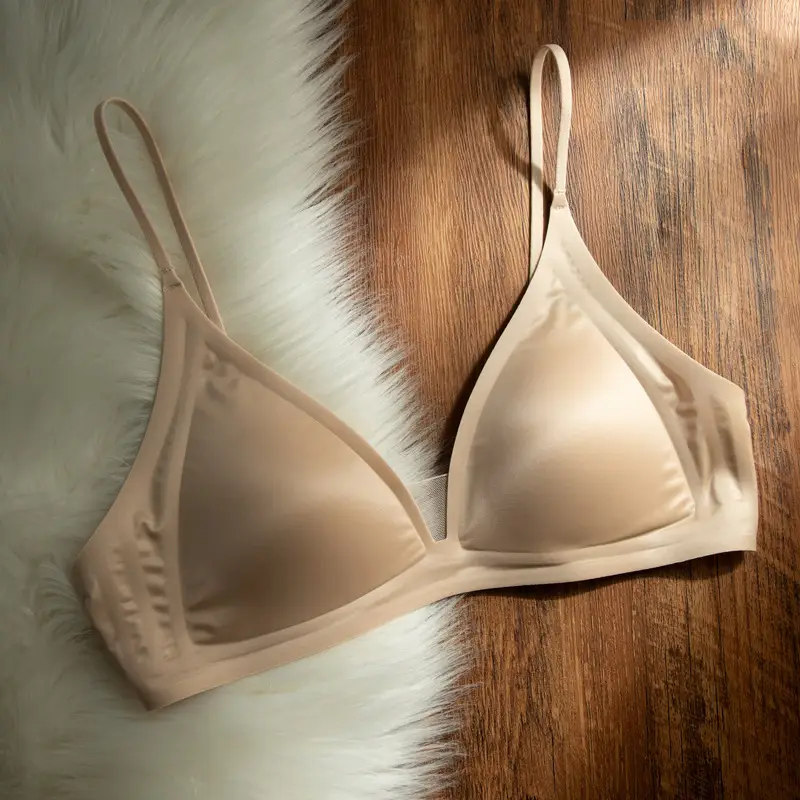 Cynl Milk Satin French Deep V Neck Intimates Women's Summer Spaghetti Straps Seamless Triangle Cup Small Breasts No Rims Thin Bra