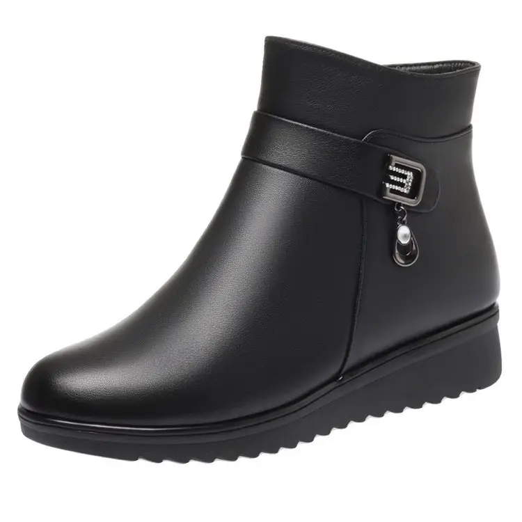 Women's Black Fleece-Lined Winter Boots with Zipper Closure