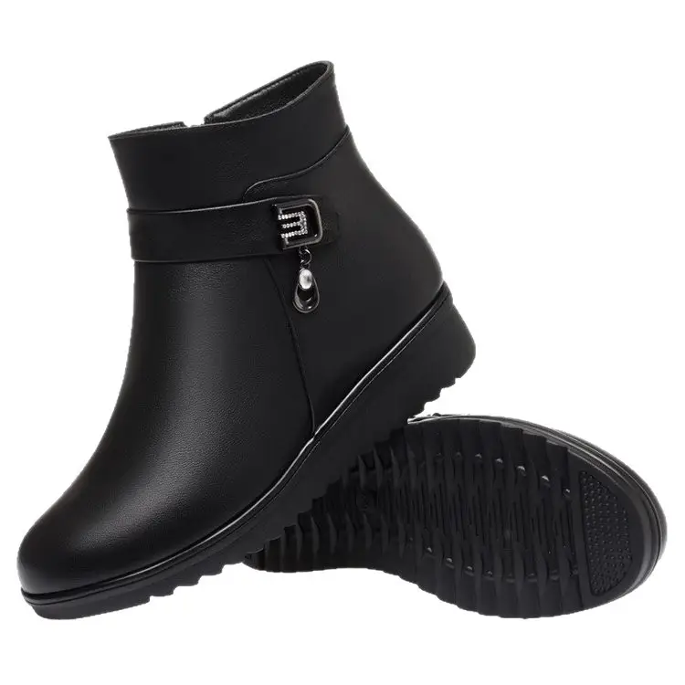 Women's Black Fleece-Lined Winter Boots with Zipper Closure