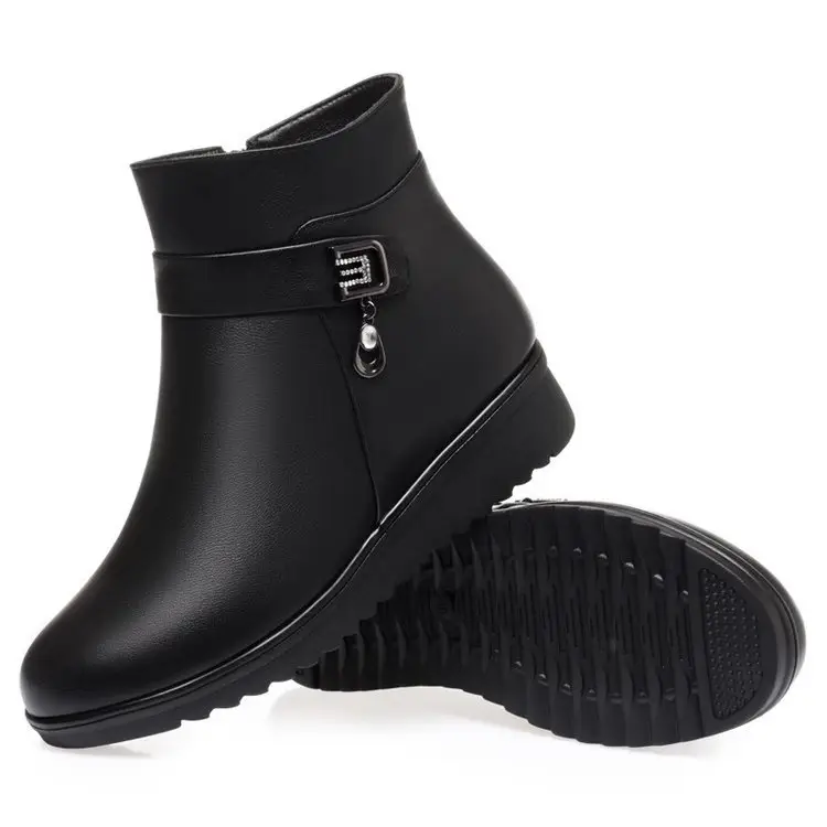 Women's Black Fleece-Lined Winter Boots with Zipper Closure — feature 7