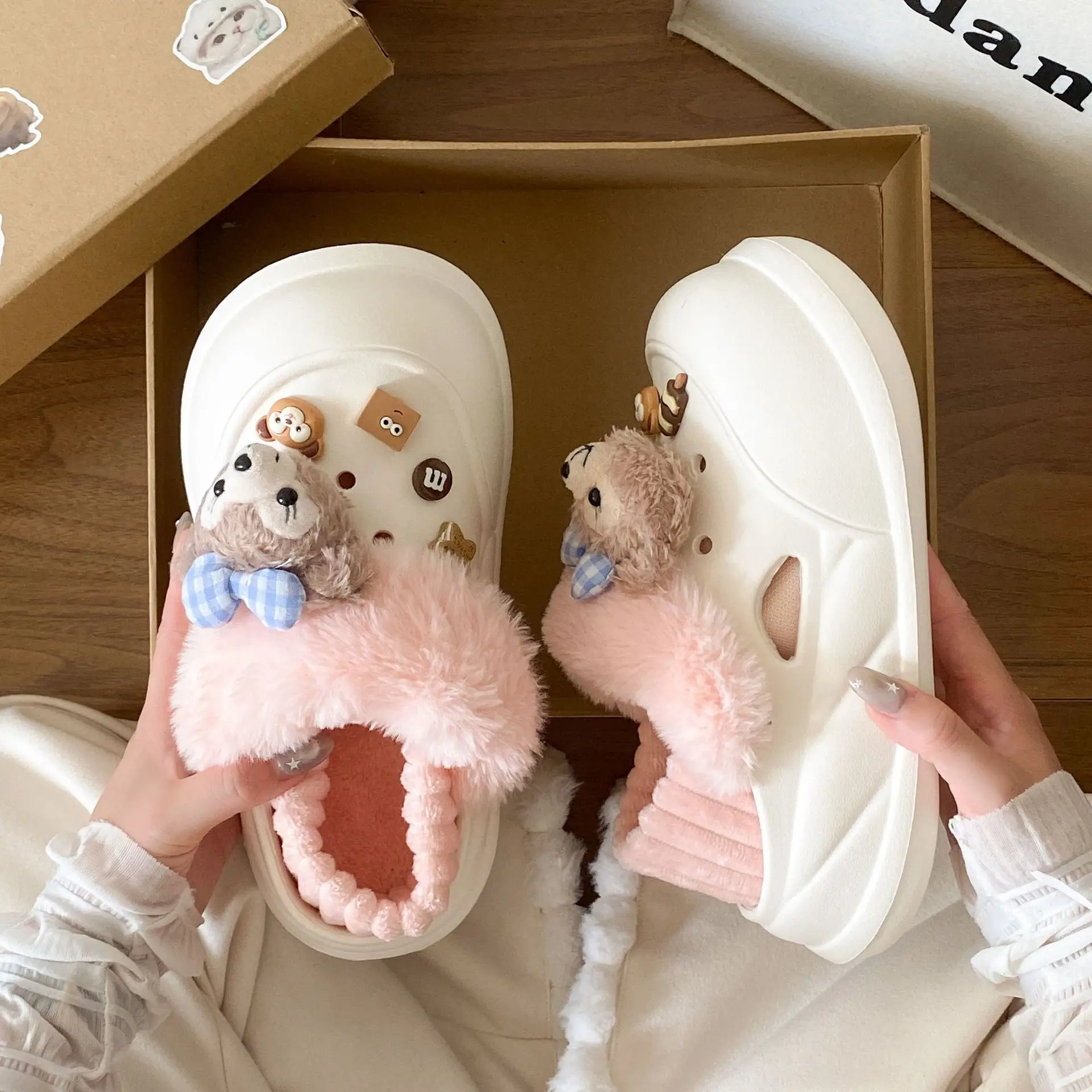 Cute Bear Design Winter Women's Soft Slippers - Image 47