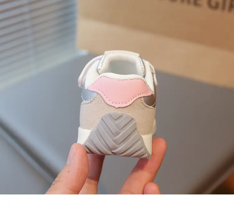 Men Women Baby Sneakers 2025 White Brown Soft Sole — feature 22