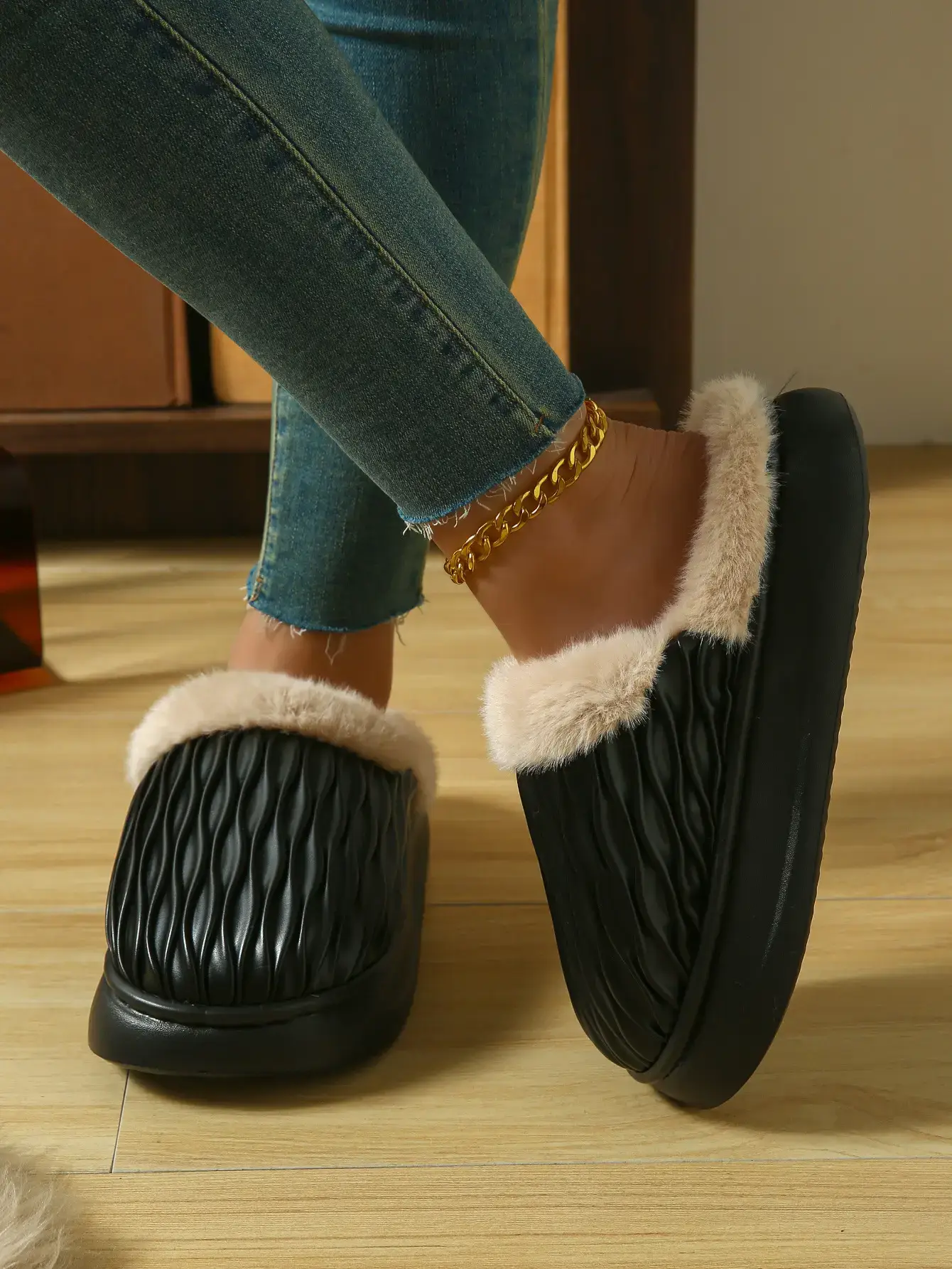 Women's Plush Warm Slippers for Winter Autumn — feature 2