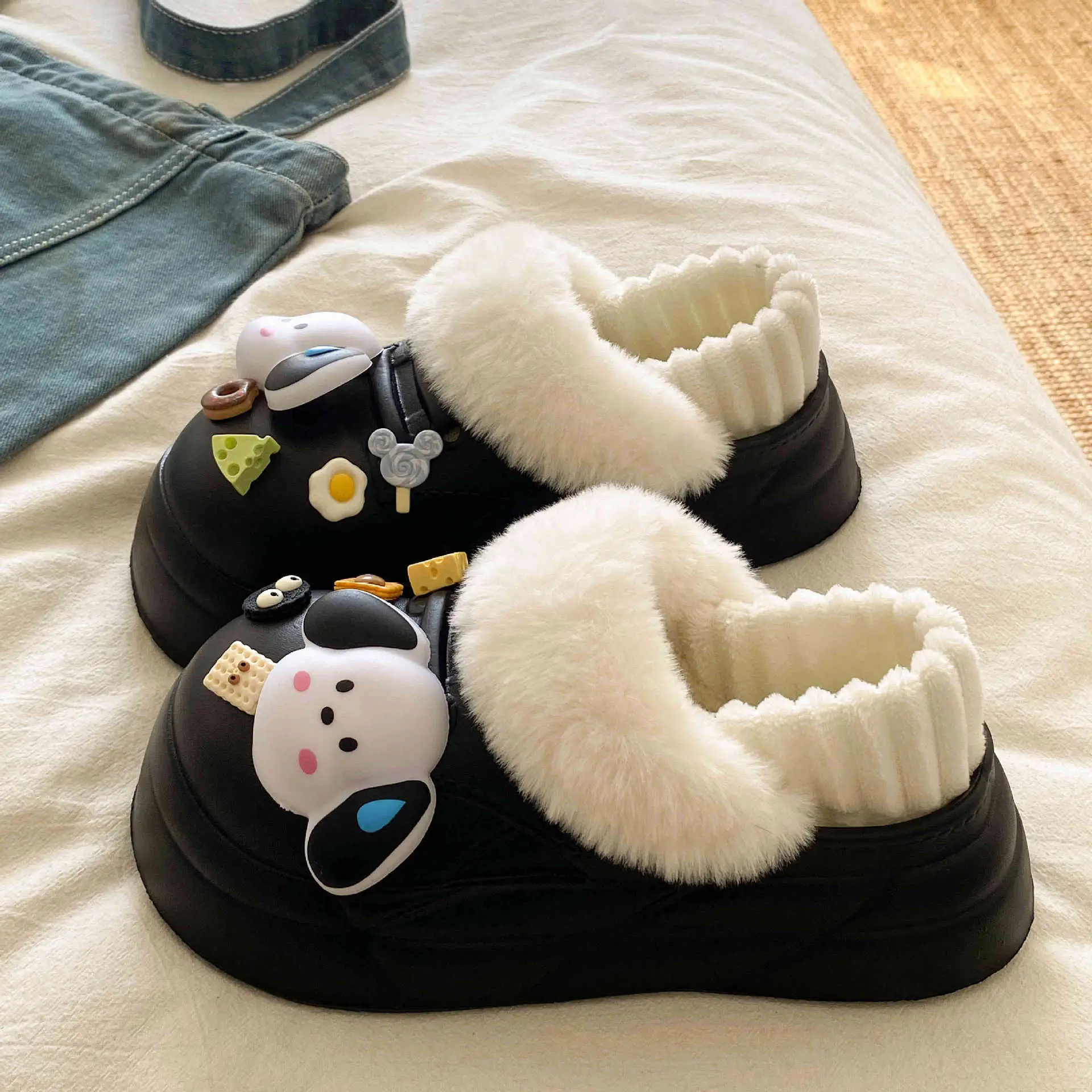 2025 Winter Warm Cotton Slippers Black with Faux Fur