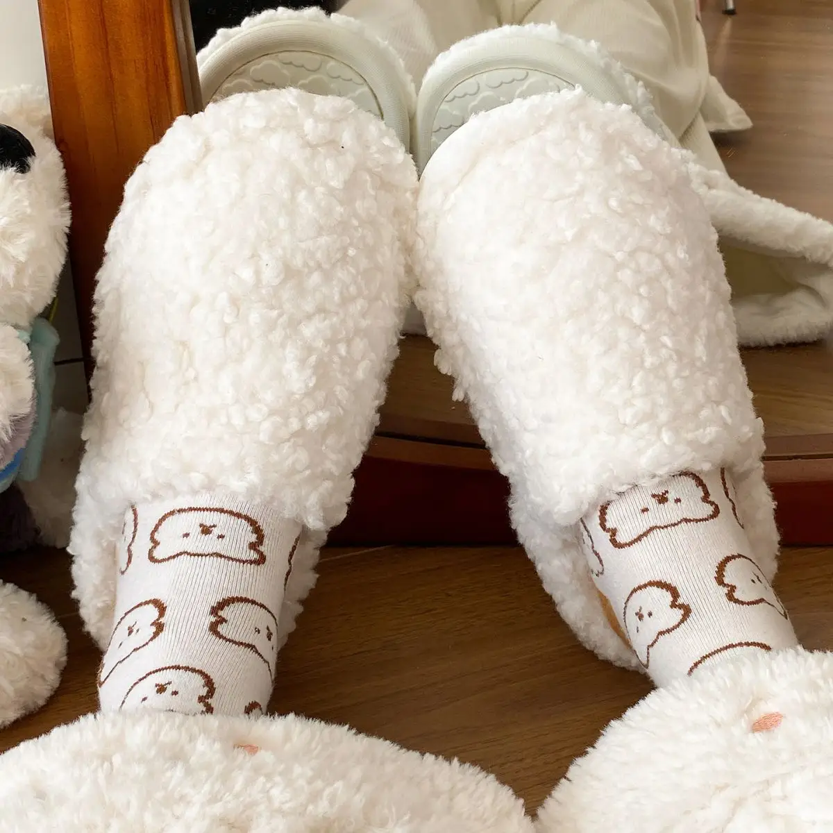 White Soft Slippers for Women Winter Casual Wear — feature 27