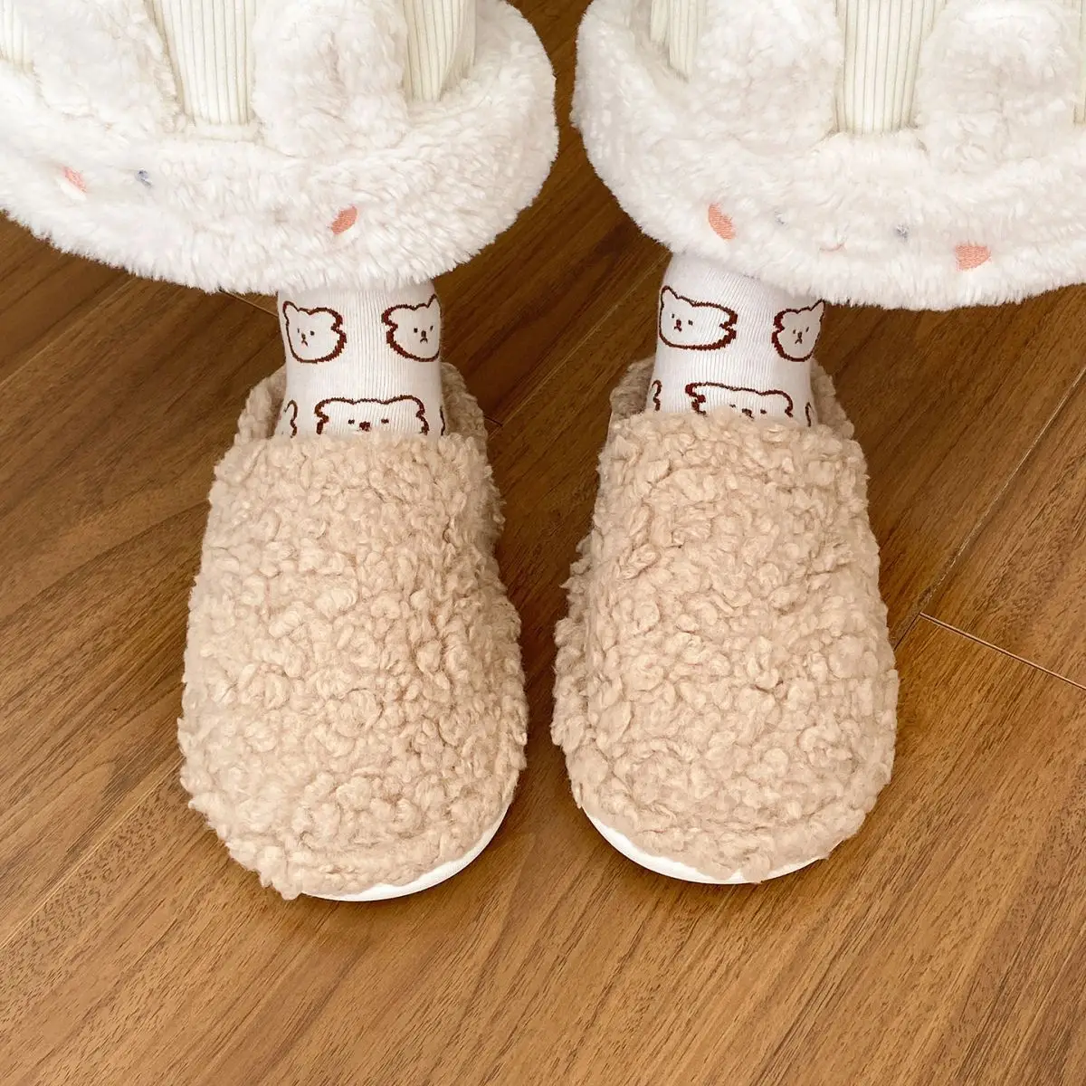 White Soft Slippers for Women Winter Casual Wear — feature 32
