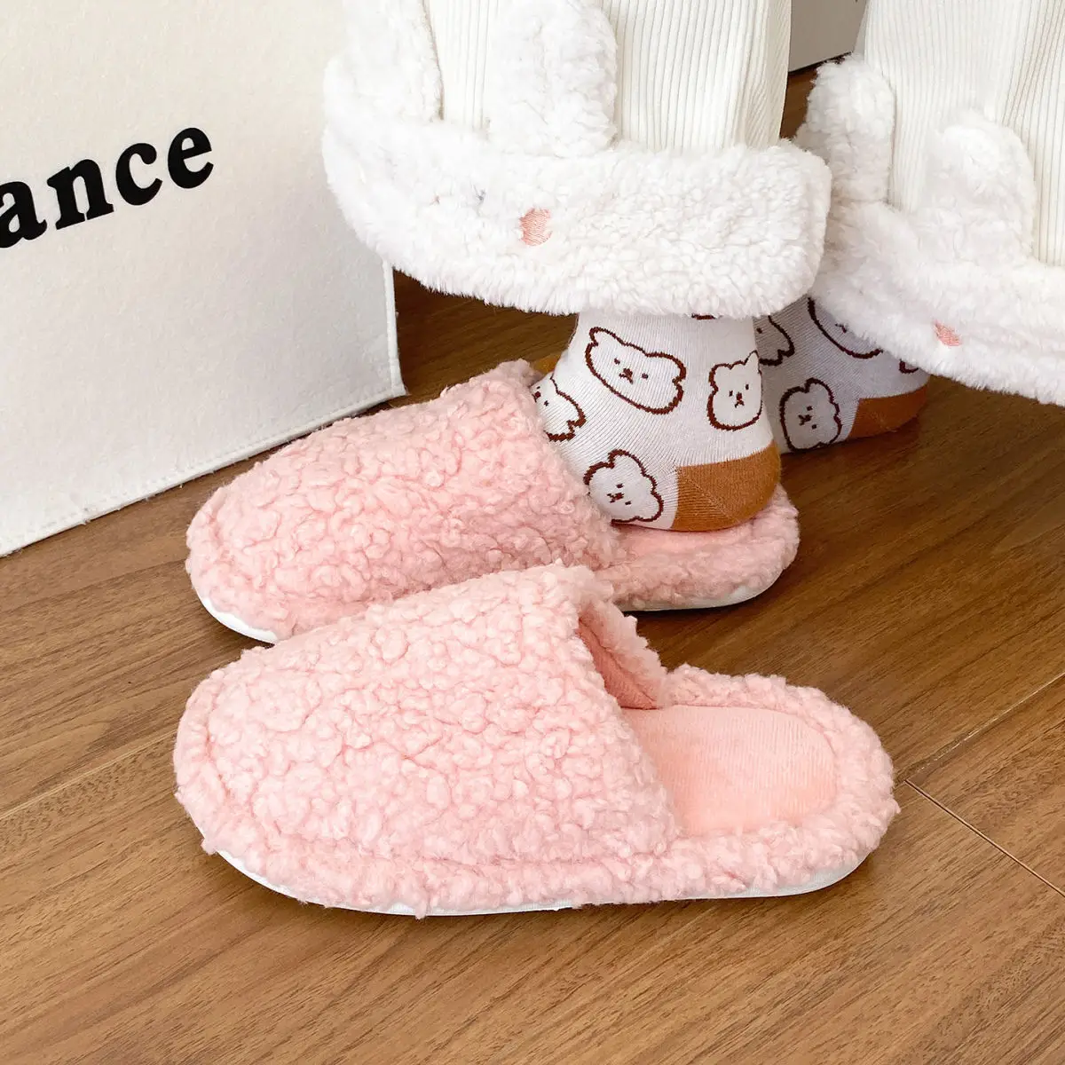 White Soft Slippers for Women Winter Casual Wear — feature 39