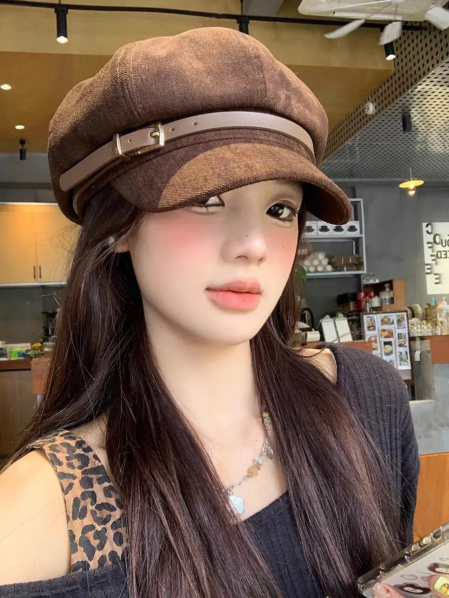 Vintage Suede Beret with Large Cap Dark Brown — feature 4