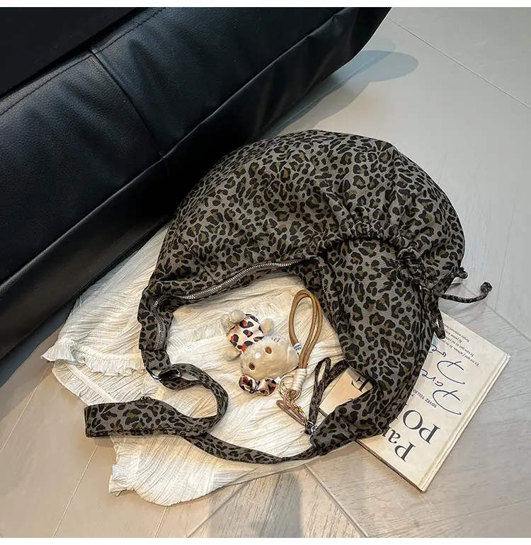 Retro Leopard Print Women's Tote Bag 2025 Spring New Commute — feature 22