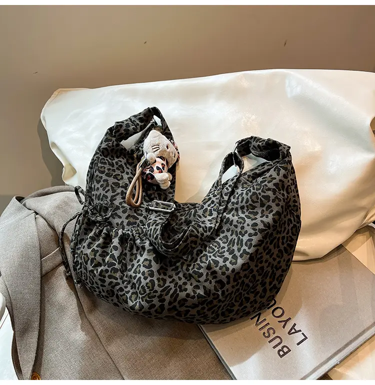 Retro Leopard Print Women's Tote Bag 2025 Spring New Commute — feature 24
