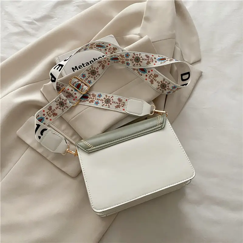 Stylish Crossbody Bag with Leather Trim for Women - Image 7
