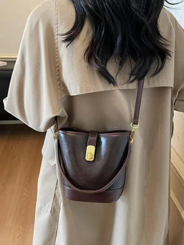 Trendy Brown Crossbody Bag for Women Autumn Winter 2023 - Image 6