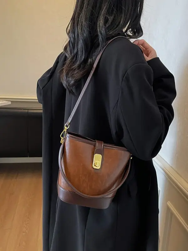 Trendy Brown Crossbody Bag for Women Autumn Winter 2023 - Image 8