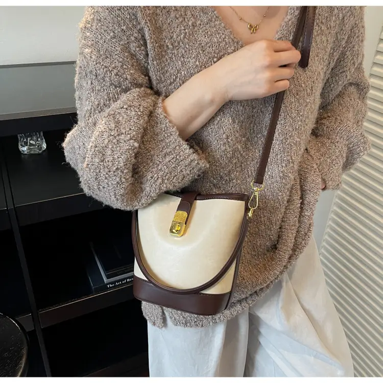 Trendy Brown Crossbody Bag for Women Autumn Winter 2023 — feature 11